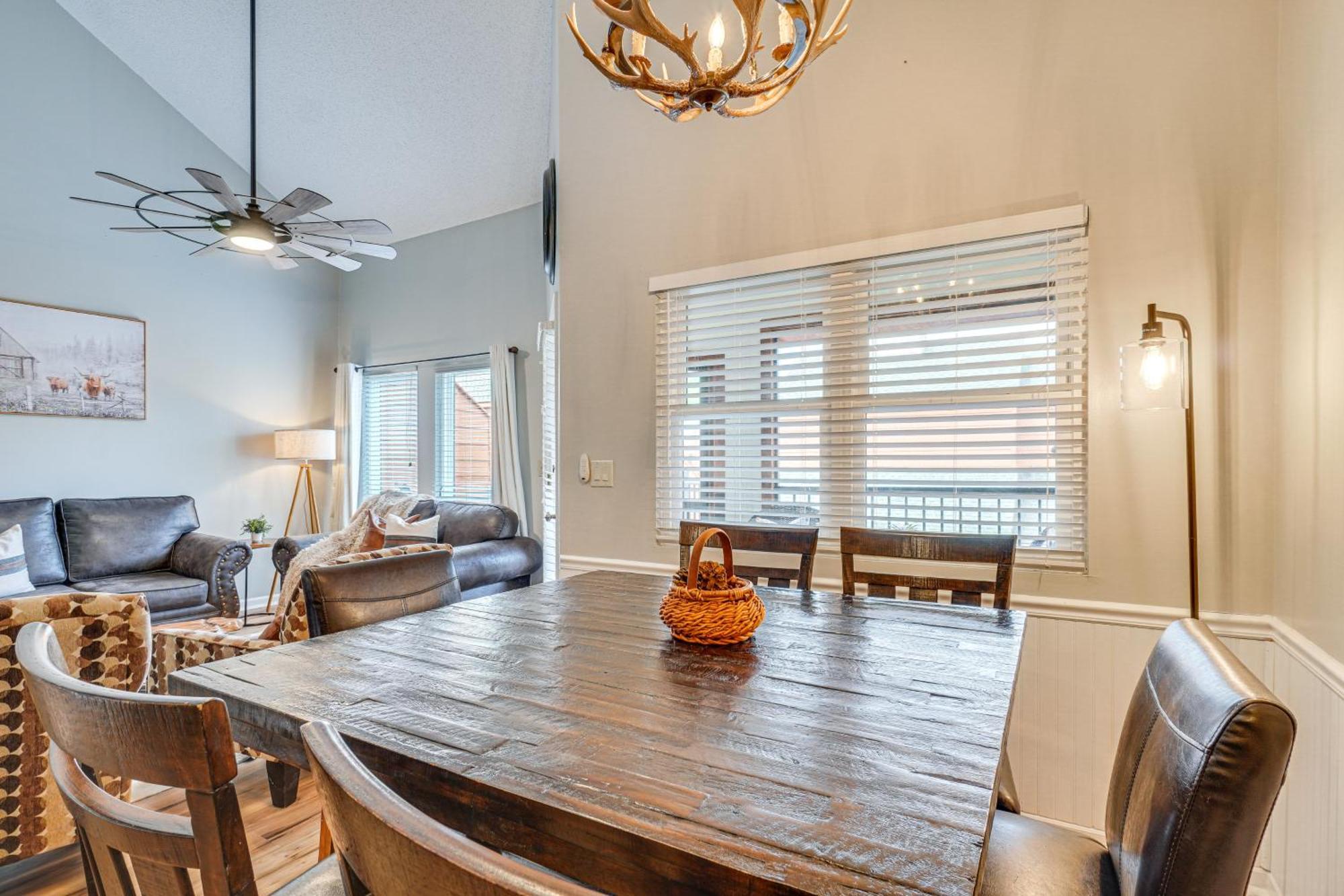 Downtown Gatlinburg Condo With Mountain-View Balcony Exteriör bild