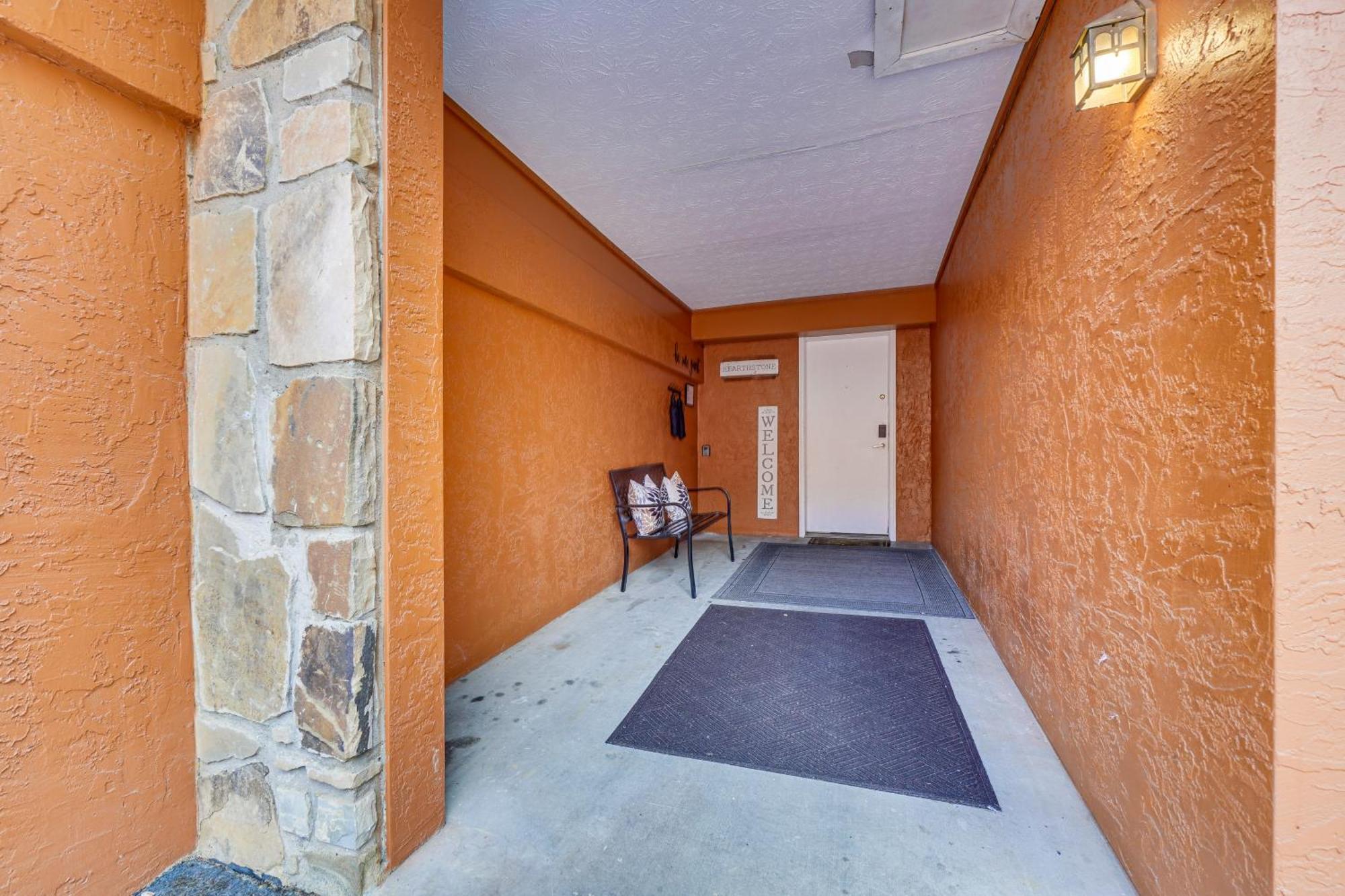 Downtown Gatlinburg Condo With Mountain-View Balcony Exteriör bild